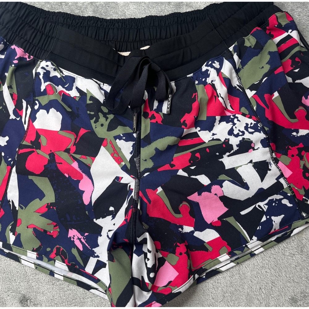 Lululemon Tracker Short V Floral Camo Abstract Print Running Shorts Size 10